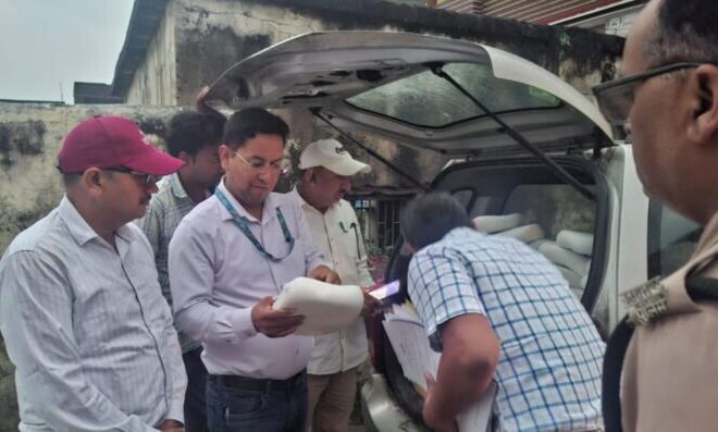 खाद्य सुरक्षा विभाग ने छापेमारी कर भारी मात्रा में मिलावटी पनीर किया बरामद