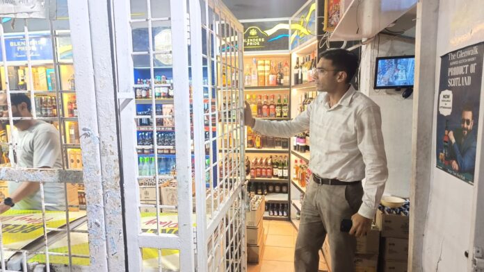 राजपुर रोड के एक बार का लाइसेंस 15 दिन के लिए निलंबित