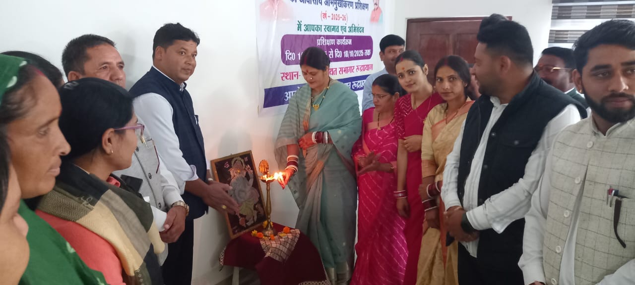 पंचायत प्रतिनिधियों को विभागीय कार्यप्रणाली की जानकारी होना जरूरी: पूनम