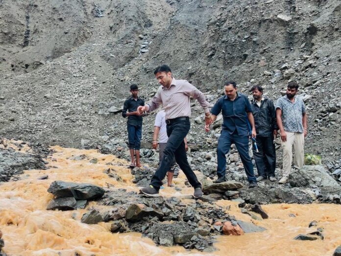 आपदाग्रस्त क्षेत्र बटोली को सड़क मार्ग से किया कनेक्ट, गांव में पहुंचने लगे वाहन