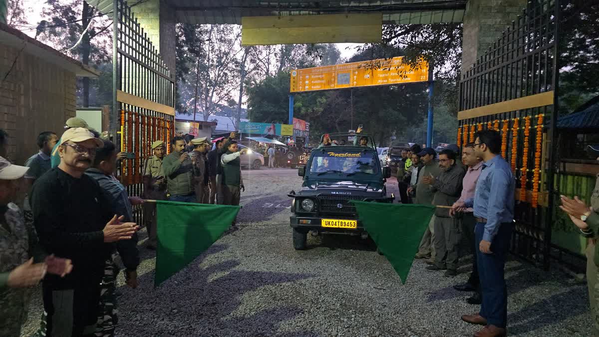 खुला कॉर्बेट नेशनल पार्क का बिजरानी जोन, उमड़ी सैलानियों की भीड़