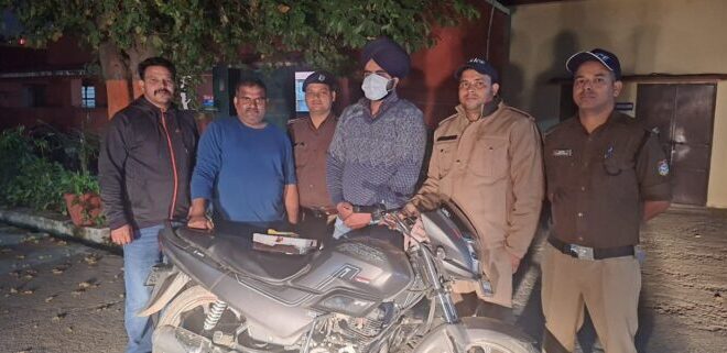 आठ लाख की अफीम के साथ नशा तस्कर गिरफ्तार