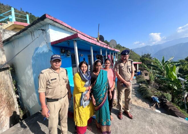 शहीद जवानों के घर जाकर सीओ ने पूछी कुशलक्षेम