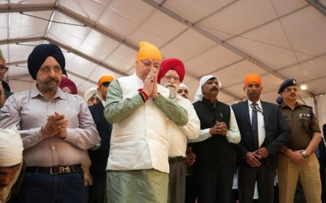 सीएम धामी गुरु पर्व के मौके पर पहंुचे गुरुद्वारा श्री गुरूसिंह सभा