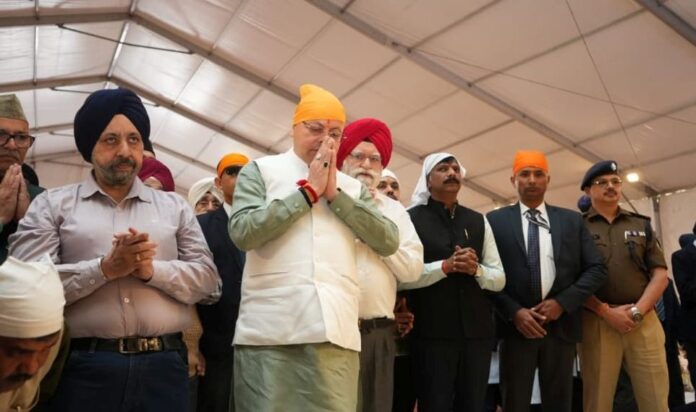 सीएम धामी गुरु पर्व के मौके पर पहंुचे गुरुद्वारा श्री गुरूसिंह सभा