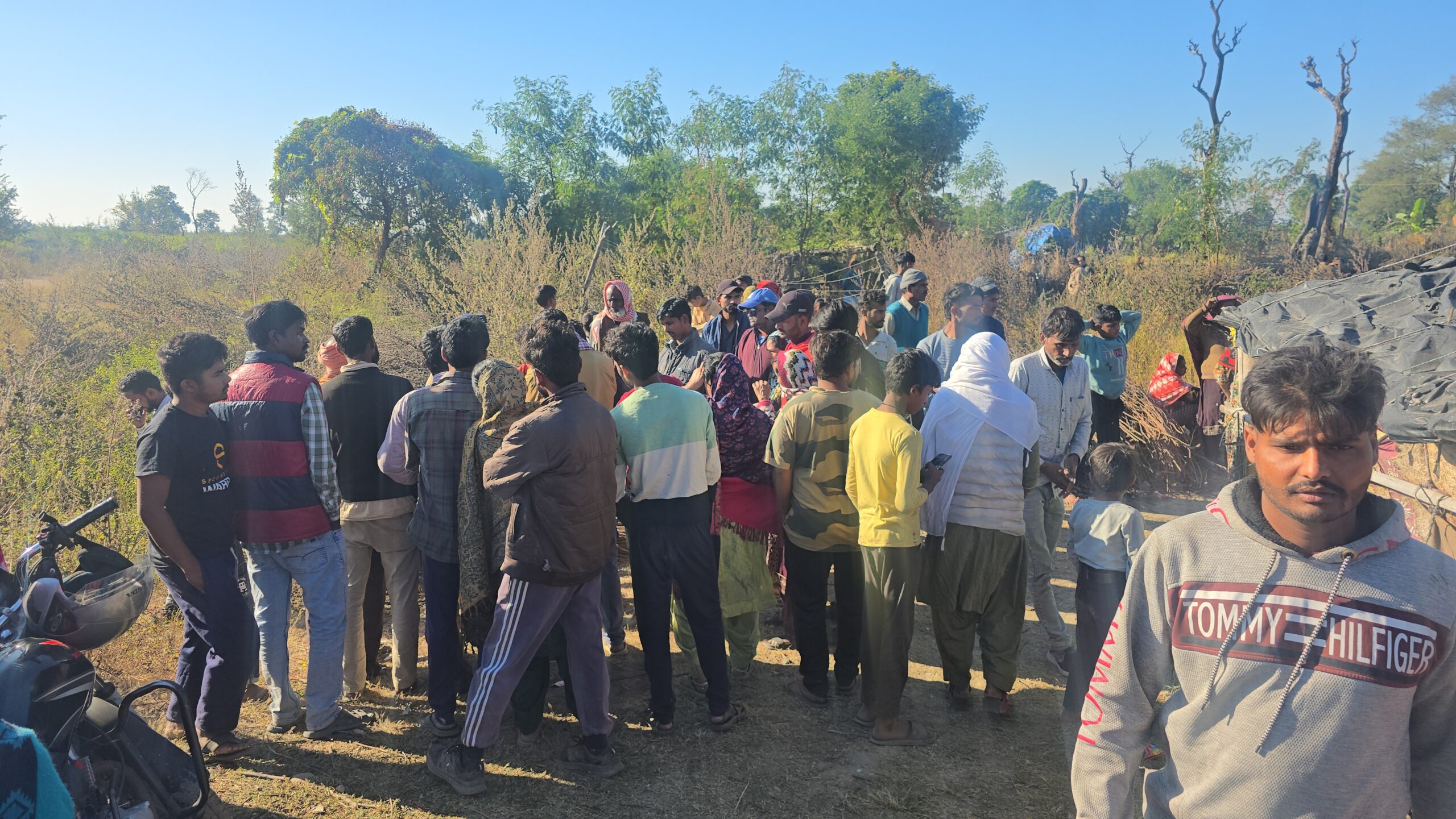 सिर कुचलकर बृ़द्ध की निर्मम हत्या