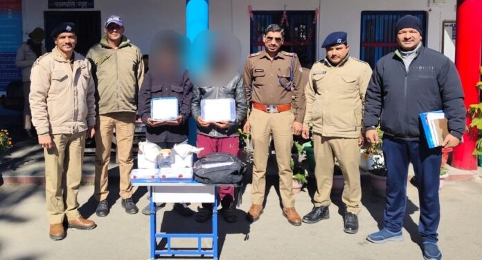 दो शातिर चोर माल सहित गिरफ्तार