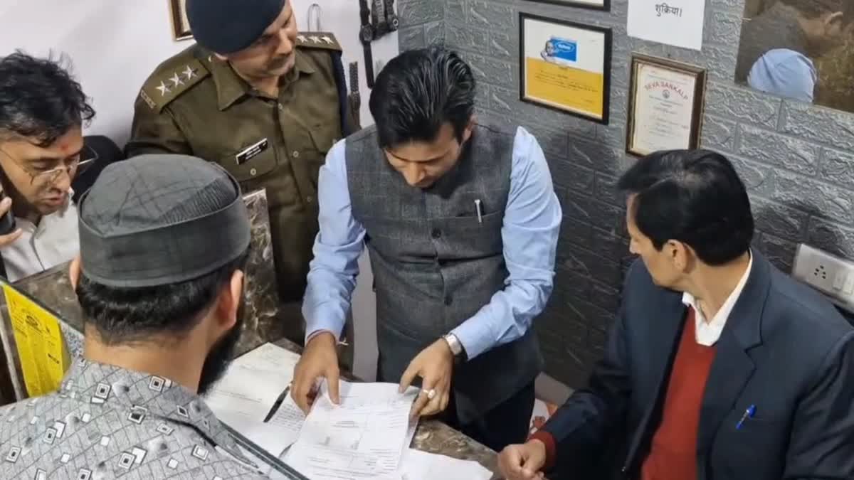 फर्जी दस्तावेज रैकेट का खुलासा