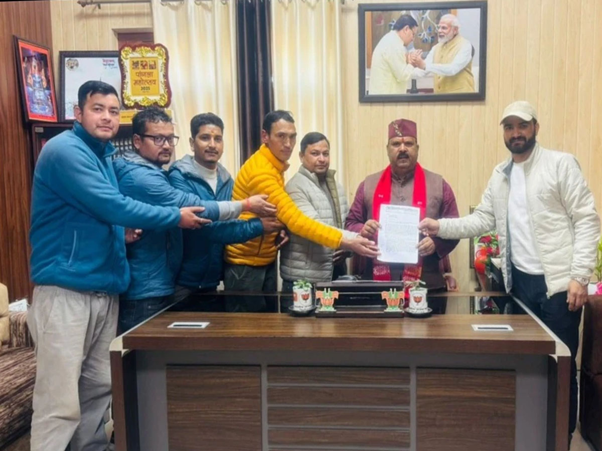 पिथौरागढ़ के प्रत्येक गांव में फार्मासिस्ट नियुक्त करे सरकार