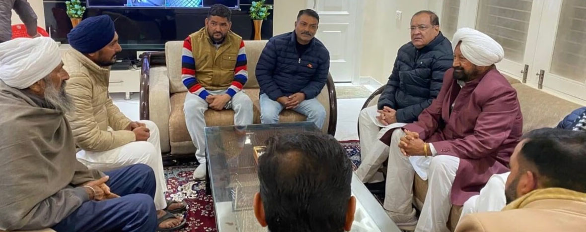 कांग्रेसजनों से संवाद कर सरकार की नाकामियां गिनाईं  