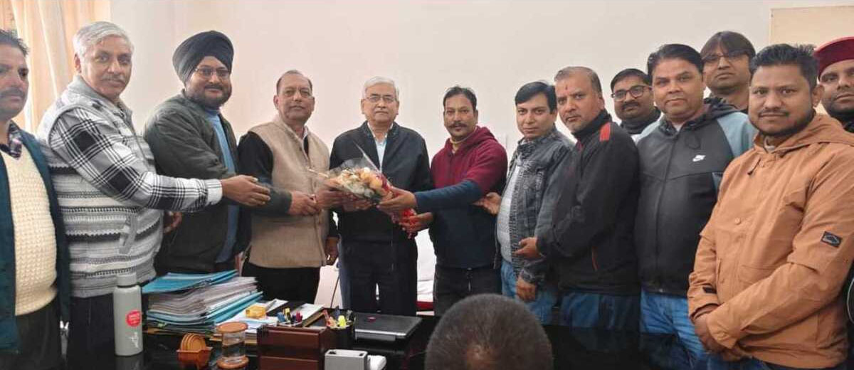 बिजली कर्मयों ने उप महाप्रबंधक को बताई समस्याएं