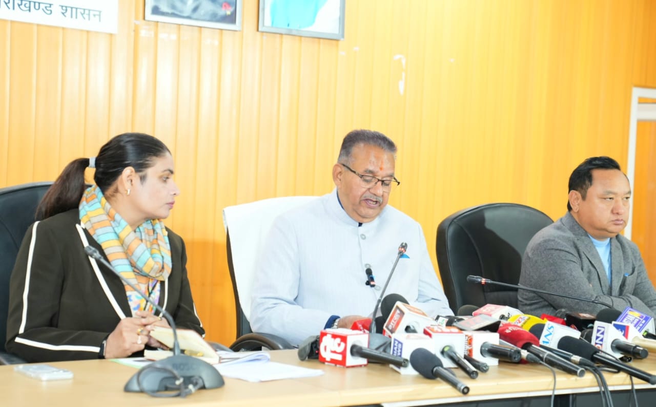 परिवर्तन प्रकृति का नियम है और पूर्व में भी योजनाओं के नाम व स्वरूप में बदलाव होते रहे हैं: गणेश जोशी