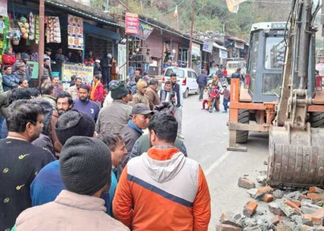 लोनिवि ने चलाया अतिक्रमण के खिलाफ अभियान  