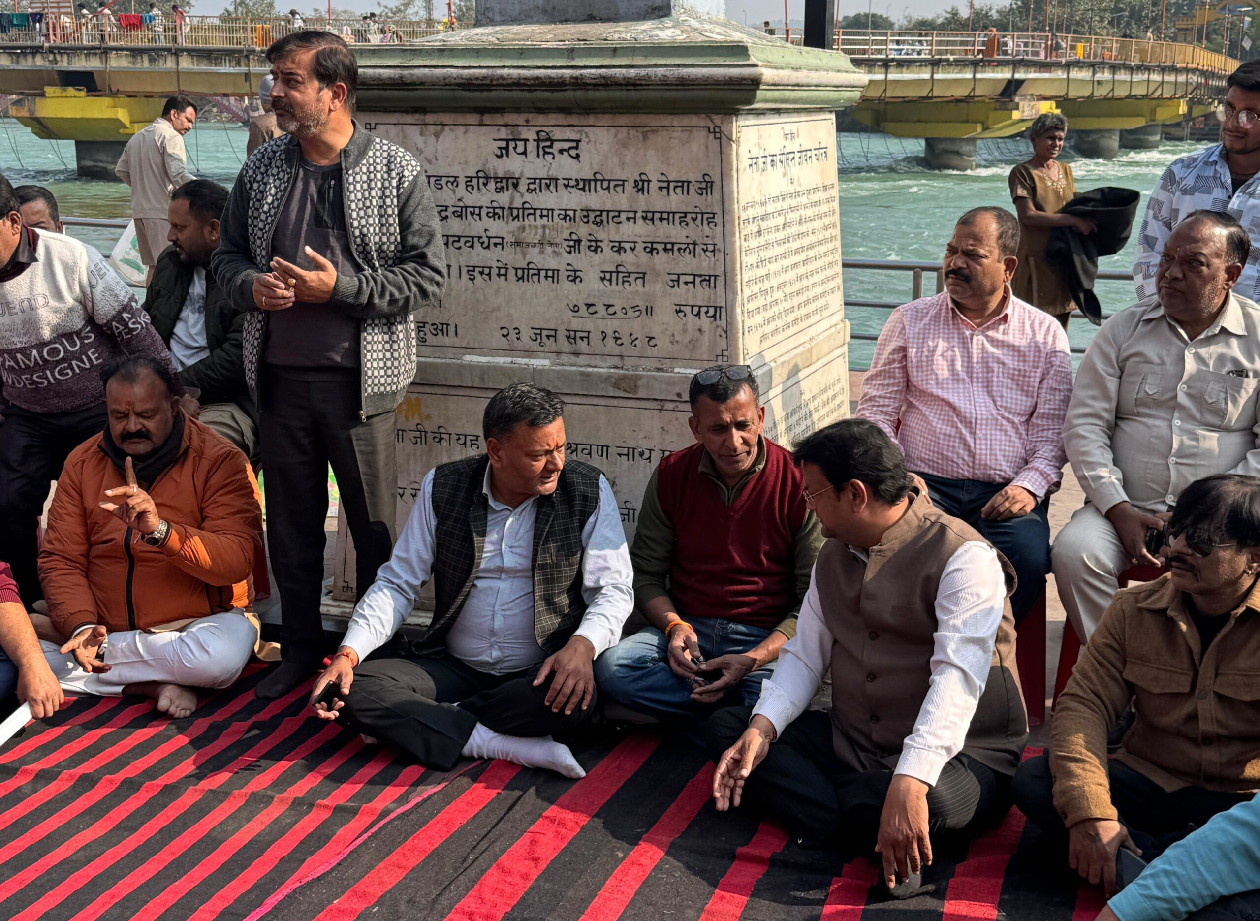 धर्मनगरी में पेड बचाने को चलाया जाएगा चिपको आंदोलन