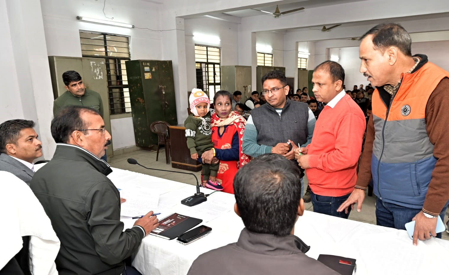 शेष समस्याओं को संबंधित विभागों को त्वरित कार्यवाही हेतु किया गया प्रेषित