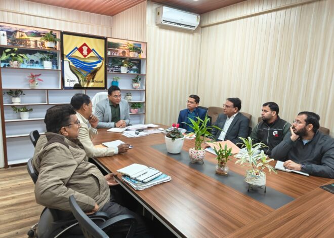 आवास सचिव  ने ली प्राधिकरण की समीक्षा बैठक