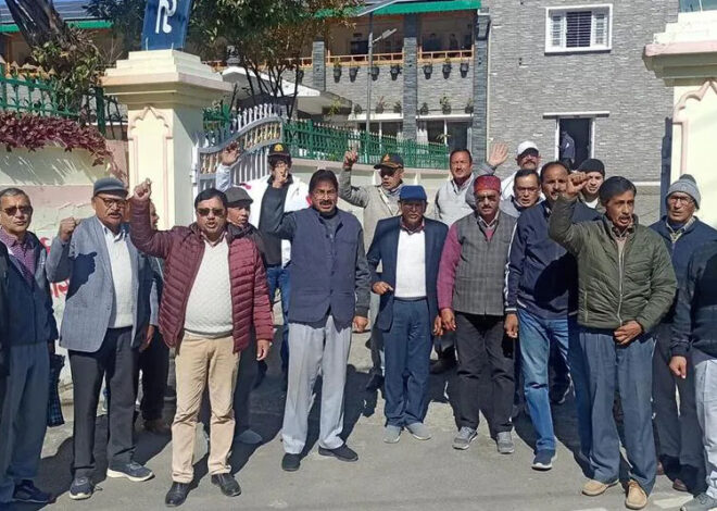 यूजीसी के नए नियमों को लेकर केंद्र सरकार के खिलाफ प्रदर्शन-