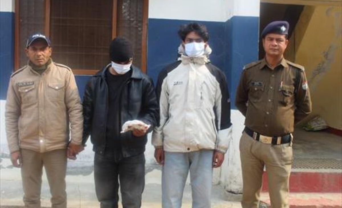 बागेश्वर में 462 ग्राम चरस के साथ दो युवक गिरफ्तार