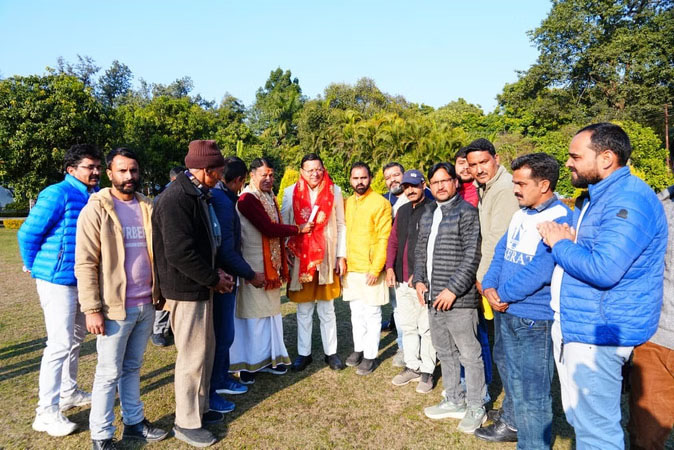 सुरक्षात्मक कार्य की मांग के लिए सीएम से मिला प्रतिनिधिमंडल