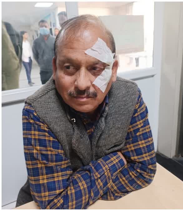 विधायक समर्थकों ने की प्रारंभिक शिक्षा निदेशक से मारपीट