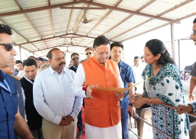 मुख्यमंत्री ने जनप्रतिनिधियों व जनता से मुलाकात कर सुनी जनसमस्याएं