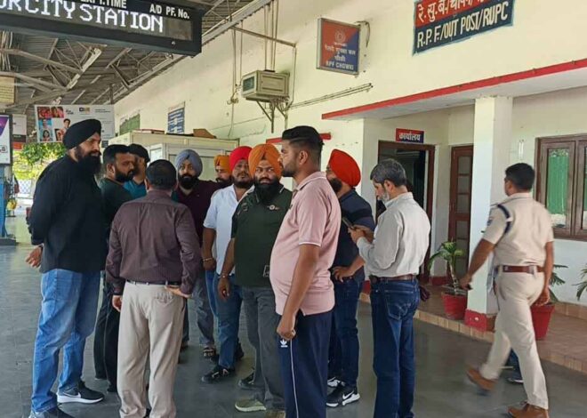 संपर्क क्रांति ट्रेन में पिस्टल की नोक पर 7 लाख की लूट