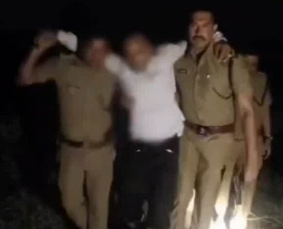 पुलिस मुठभेड़ में गोली लगने से बदमाश घायल
