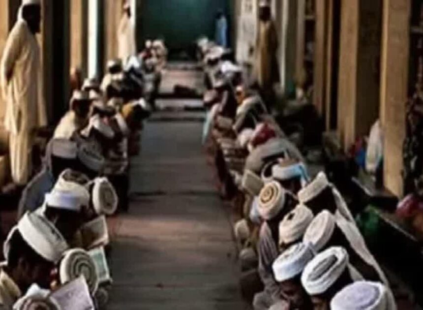 उत्तराखंड के मदरसों में बाहरी छात्रों के दाखिले का मामला