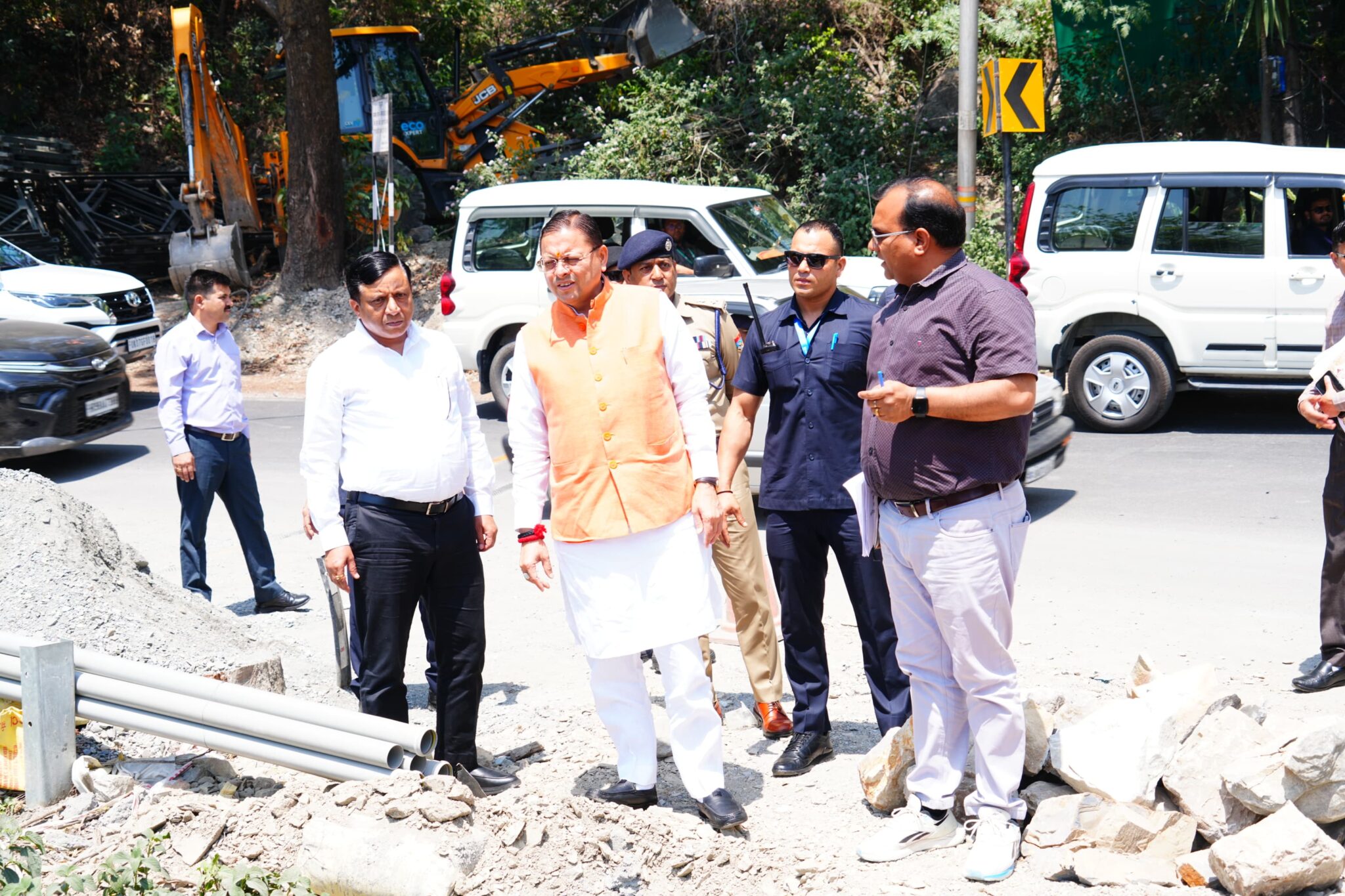 मसूरी रोड पर निर्माणाधीन पुल का मुख्यमंत्री ने किया निरीक्षण