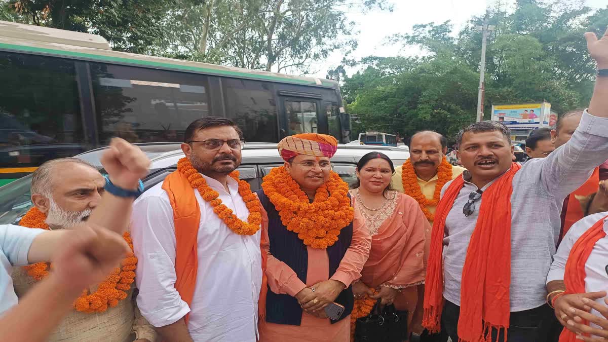 हिंदू युवा वाहिनी के राष्ट्रीय अध्यक्ष पहंुचे दून