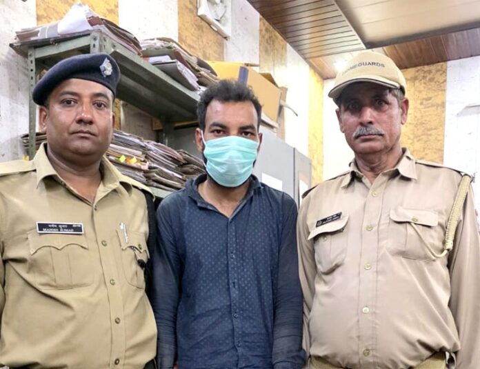 78 लाख की स्मैक सहित हसीन तोता’ गिरफ्तार