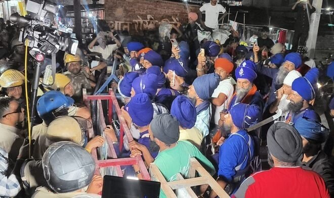 प्रशासन और पुलिस की वार्ता का सार्थक परिणाम निकला