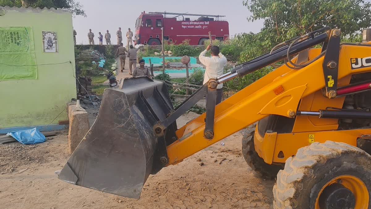 हिस्ट्रीशीटर तारा सिंह की संपति पर चला बुलडोजर