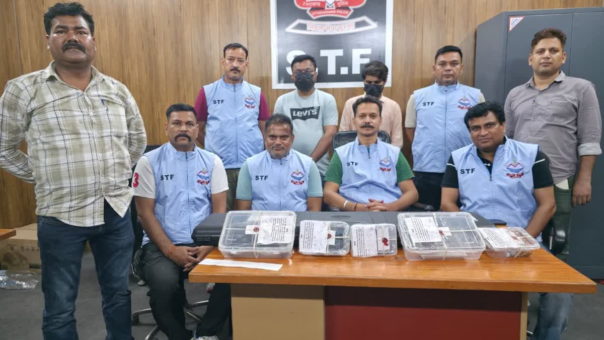 एसटीएफ ने किया जांच में फर्जी शस्त्र लाइसेंस जरिए करोड़ों की संपत्ति खड़ी करने का खुलासा