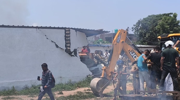 युवक की हत्या के बाद पूछवादून में तनापूर्ण माहोल