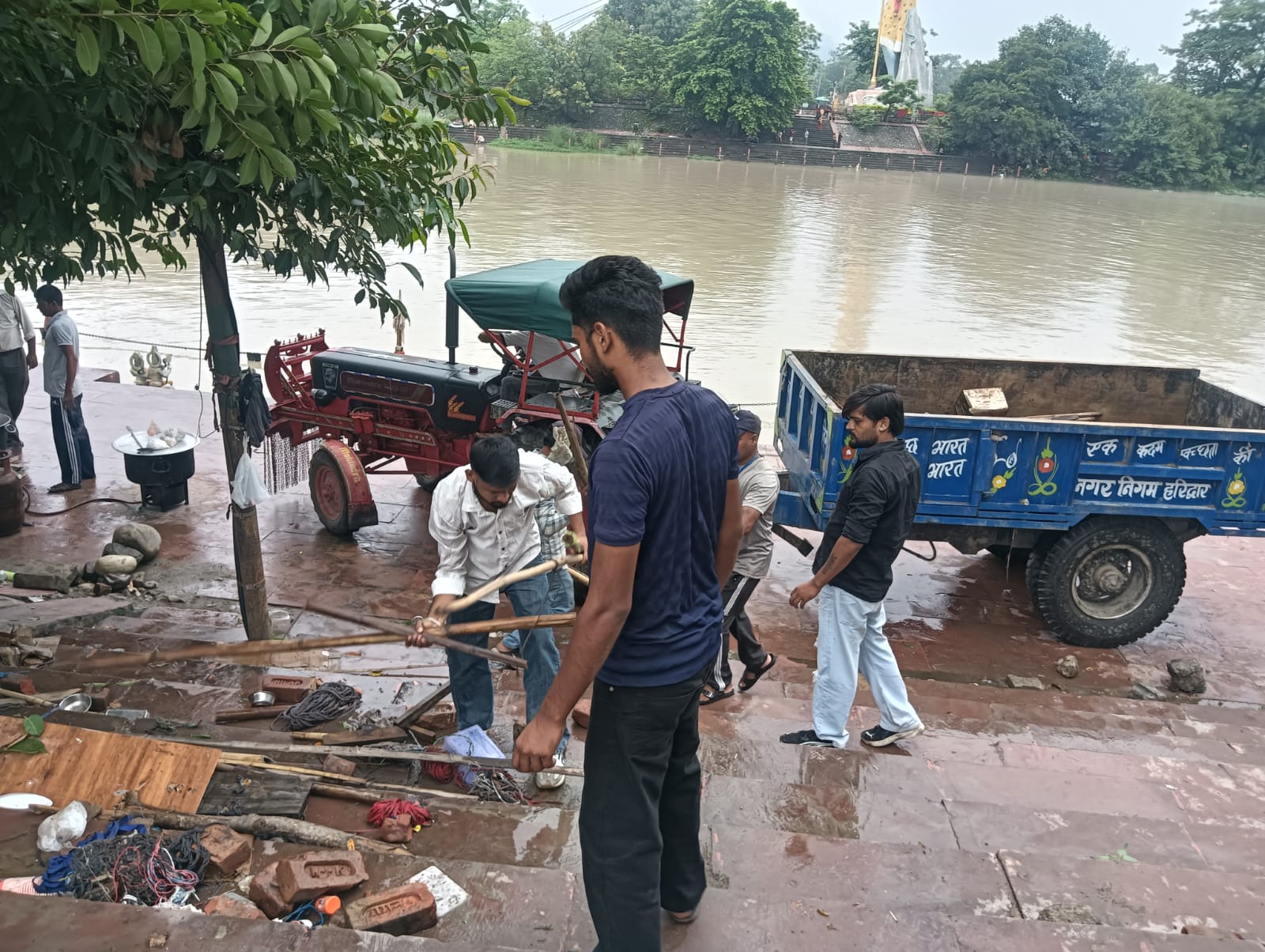 कांवड़ मेले से पहले हरिद्वार में दूसरे दिन भी चला अतिक्रमण हटाओ अभियान
