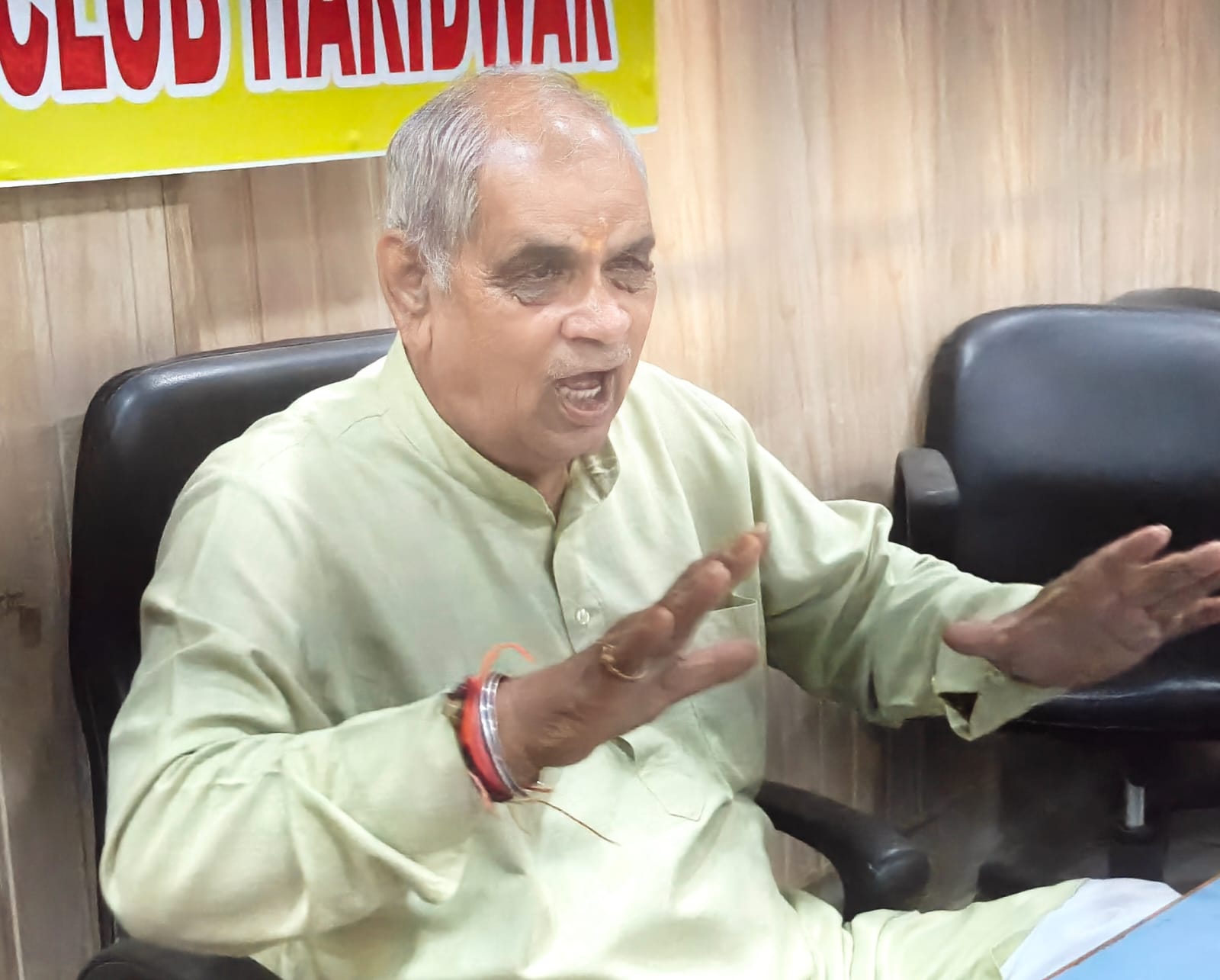 सतीकुंड सौंदर्यकरण की लागत पर अशोक त्रिपाठी ने उठाए सवाल