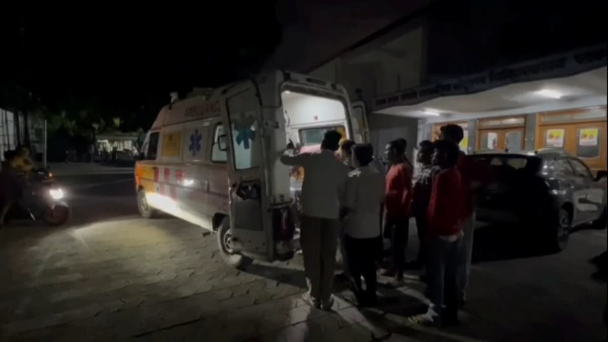 करंट की चपेट में आकर मां-बेटा बुरी तरह झुलसे