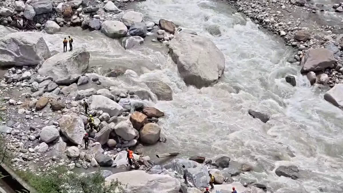 मूसलाधार बारिश से अलकनंदा और मंदाकिनी पूरे उफान पर