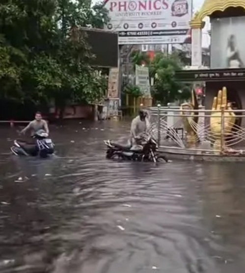 भारी बारिश से हरिद्वार के कई इलाकों में जलभराव