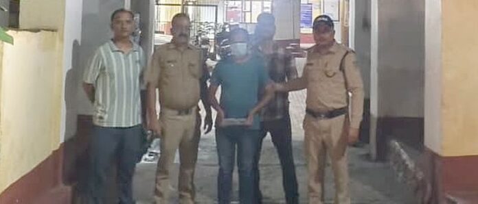 नशीले कैप्सूलों के साथ मेडिकल स्टोर संचालक गिरफ्तार