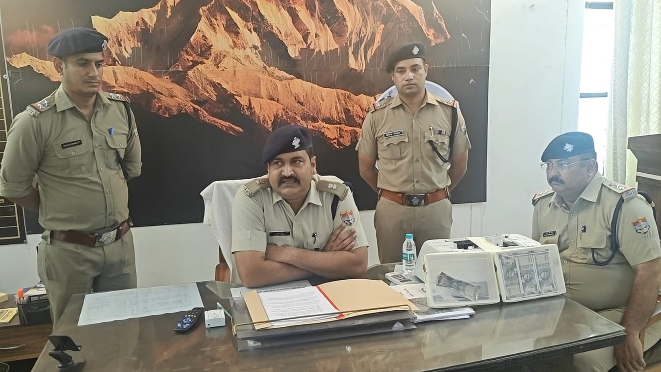 नकली नोटों के साथ पंजाब से दो गिरफ्तार