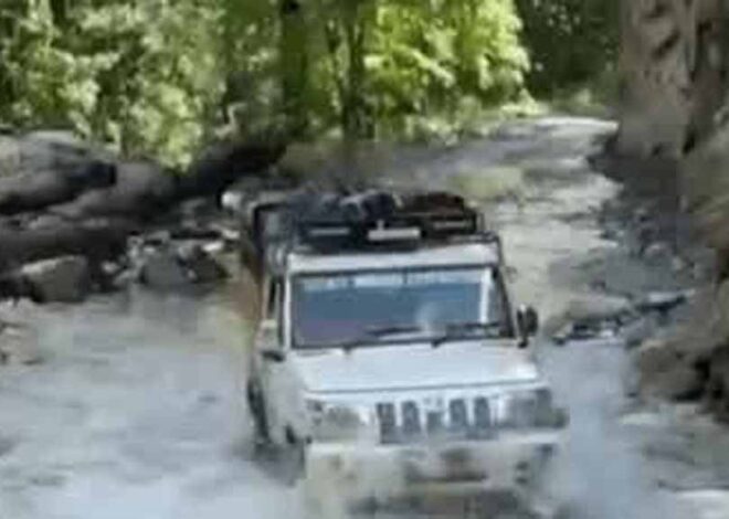 पर्वतीय क्षेत्रों में बारिश से सड़के हुई जानलेवा