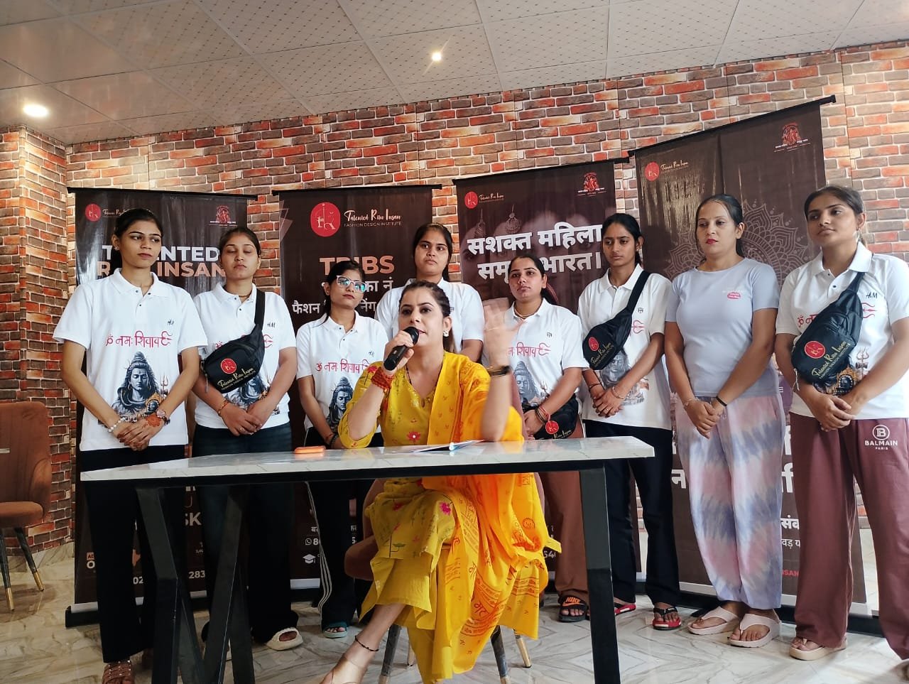 महिला सशक्तिकरण को लेकर रितु इंसा ने शुरू की कांवड़ यात्रा