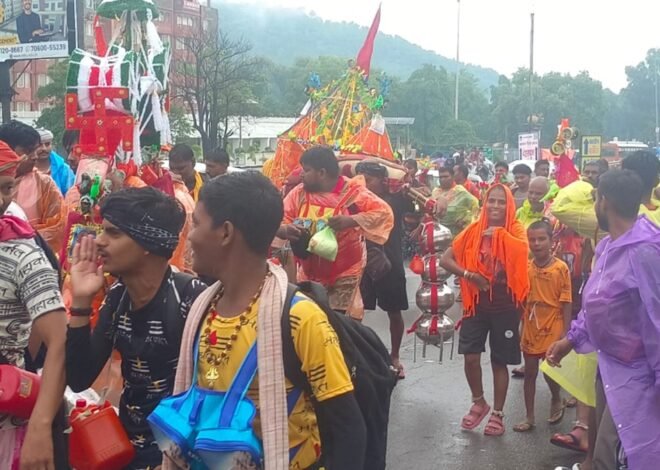 पंचक खत्म, हरिद्वार में उमड़ी शिव भक्तों की भीड़