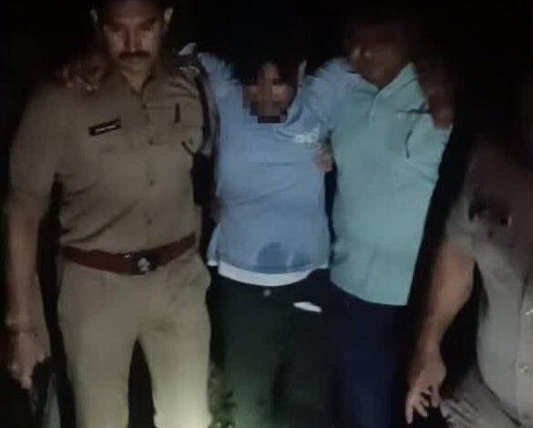बुजुर्ग महिला से चेन लूटने का आरोपी मुठभेड के बाद गिरफ्तार