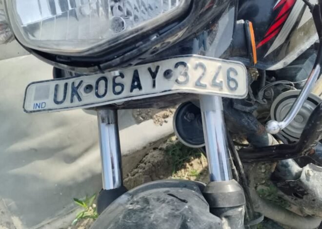तेज रफ्तार डंपर ने बाइक को मारी टक्कर