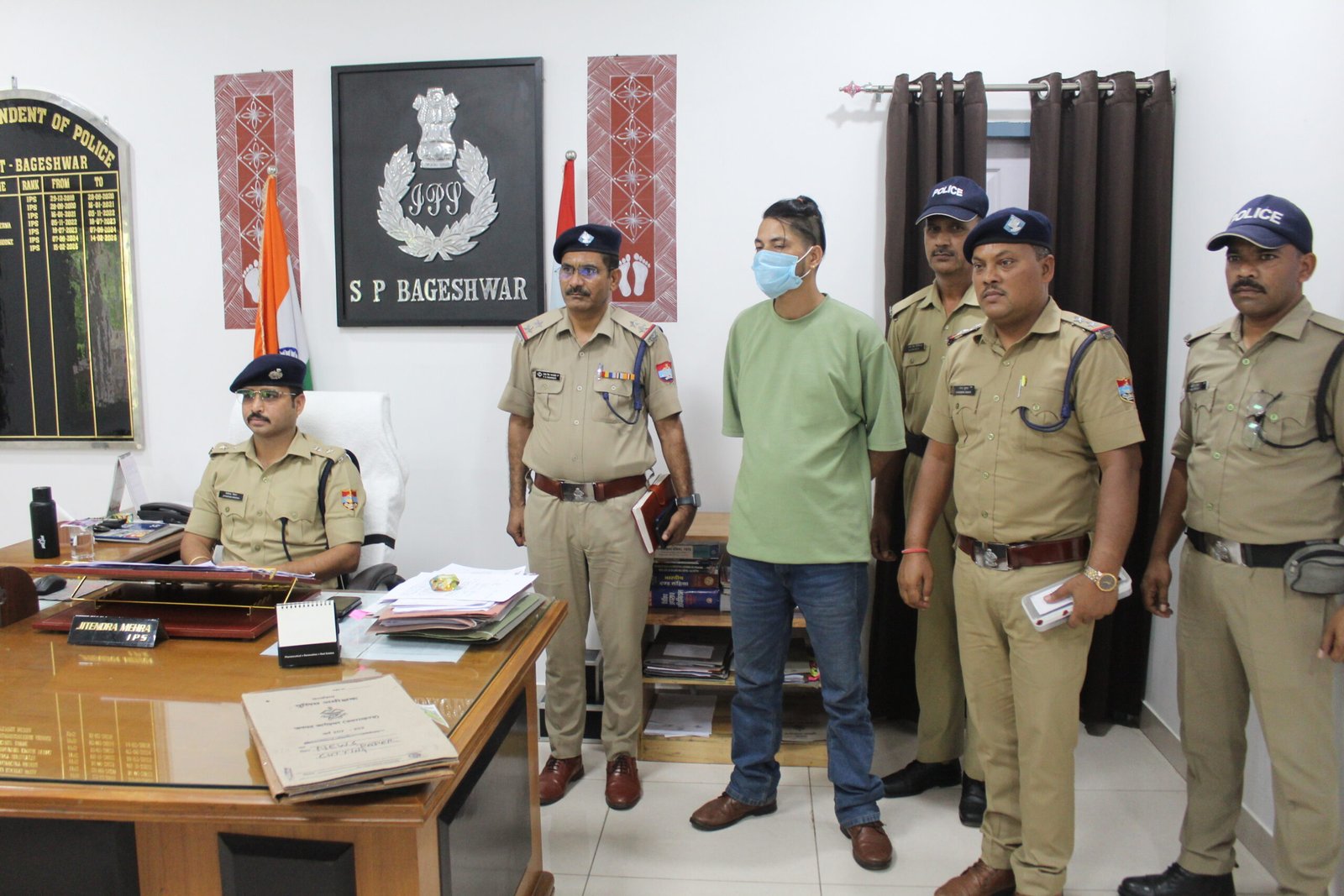 सोशल मीडिया पर महिला की छवि धूमिल करने का कर रहा था प्रयास