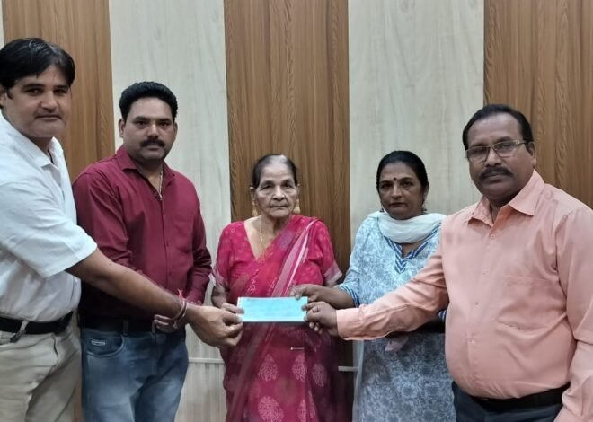 मुख्यमंत्री के निर्देशानुसार पत्रकार कल्याण कोष से उपलब्ध कराई गई आर्थिक सहायता