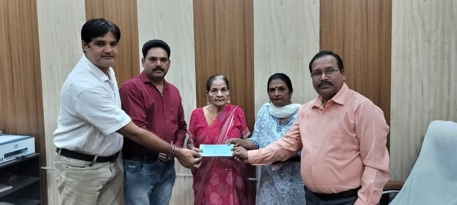 मुख्यमंत्री के निर्देशानुसार पत्रकार कल्याण कोष से उपलब्ध कराई गई आर्थिक सहायता